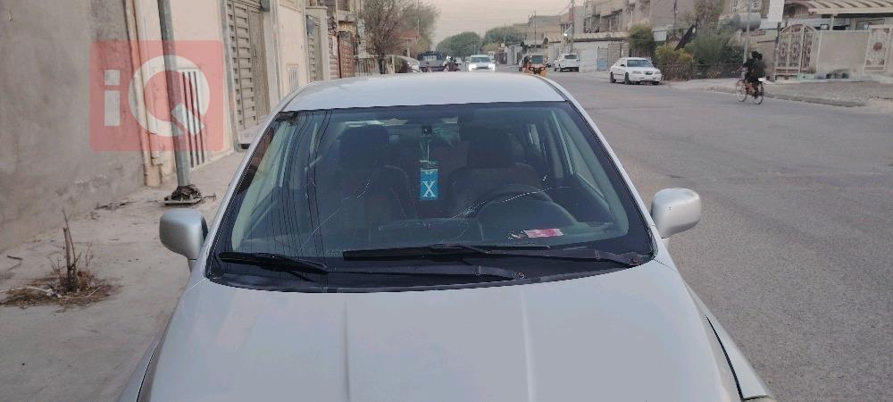 نيسان فيرسا